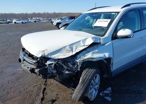 2016 Volkswagen Tiguan S from USA, damaged, VIN WVGAV7AX6GW603550